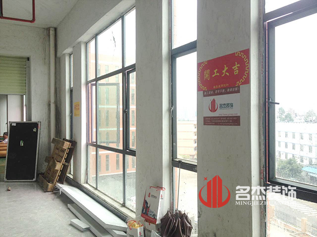 桦洋盛世办公室蜜桃一区二区精品.jpg