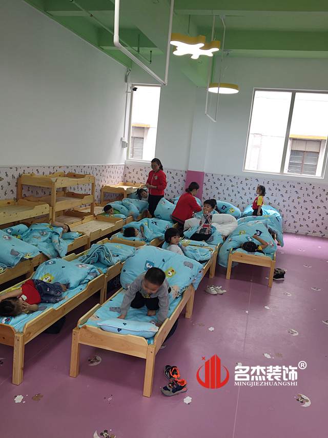 幼儿园休息室蜜桃一区二区精品.jpg