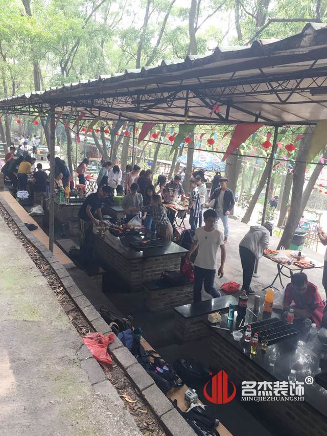 广州蜜桃一区二区精品公司周末活动.jpg