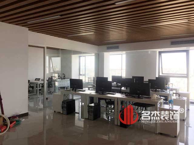 办公室蜜桃一区二区精品实景图.jpg