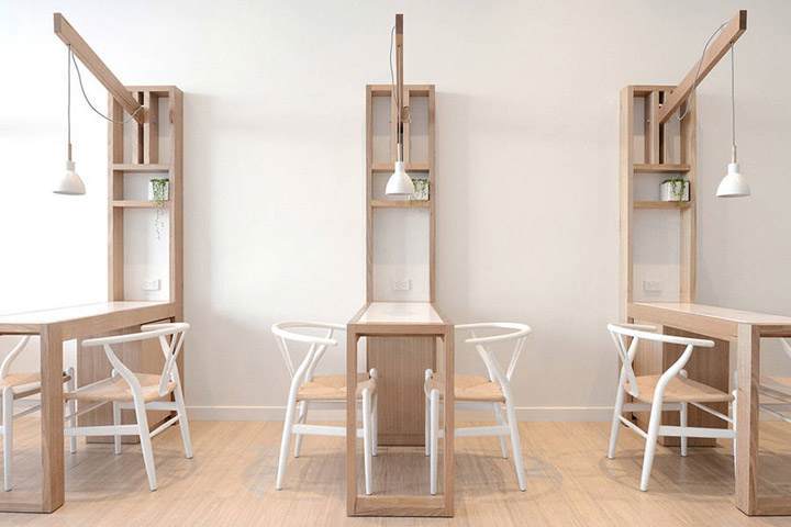 美甲店蜜桃一区二区精品.jpg