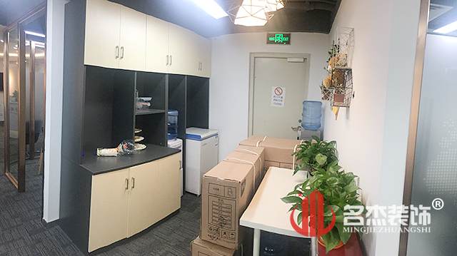 茶水间蜜桃一区二区精品完工照.jpg