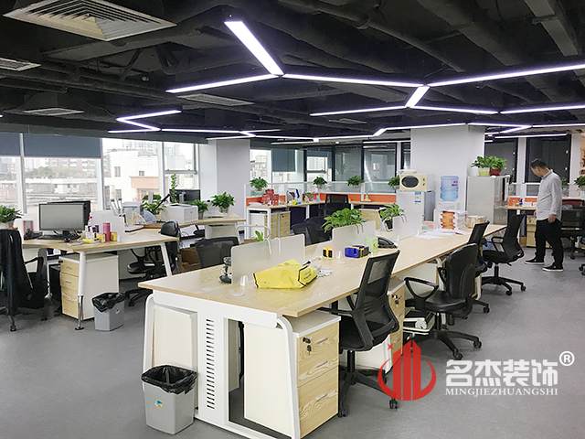 办公室蜜桃一区二区精品实景图.jpg