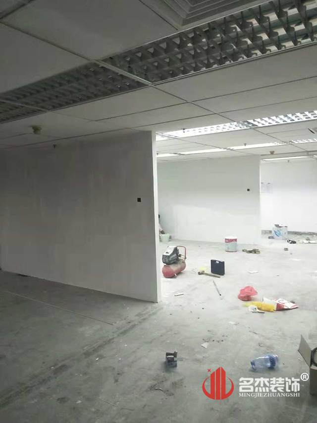 办公室蜜桃一区二区精品现场施工照.jpg