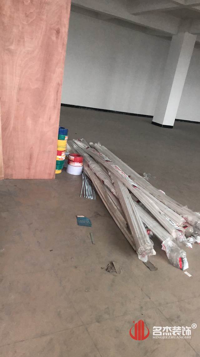 办公室蜜桃一区二区精品施工照.jpg