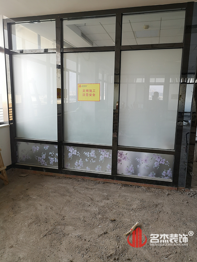 办公室蜜桃一区二区精品.jpg
