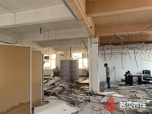 办公室蜜桃一区二区精品