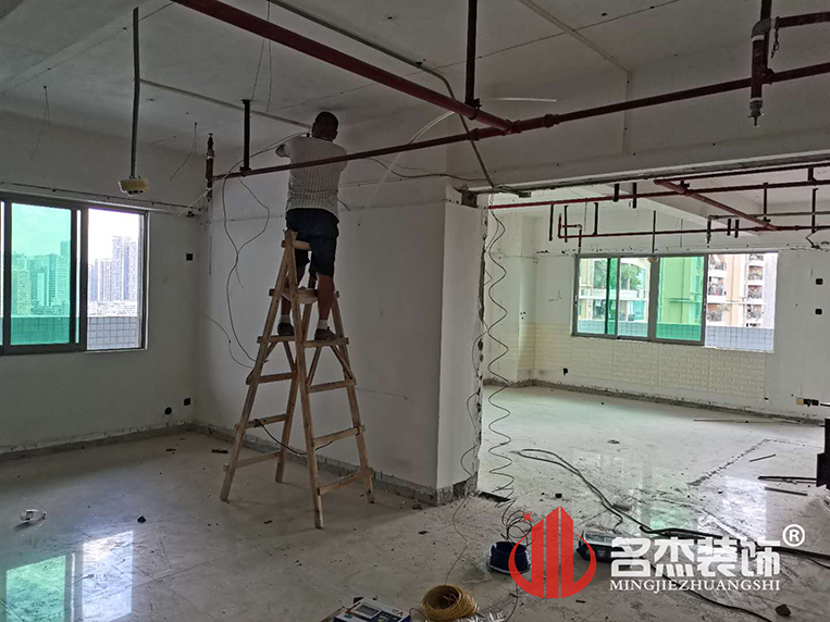 办公室蜜桃一区二区精品