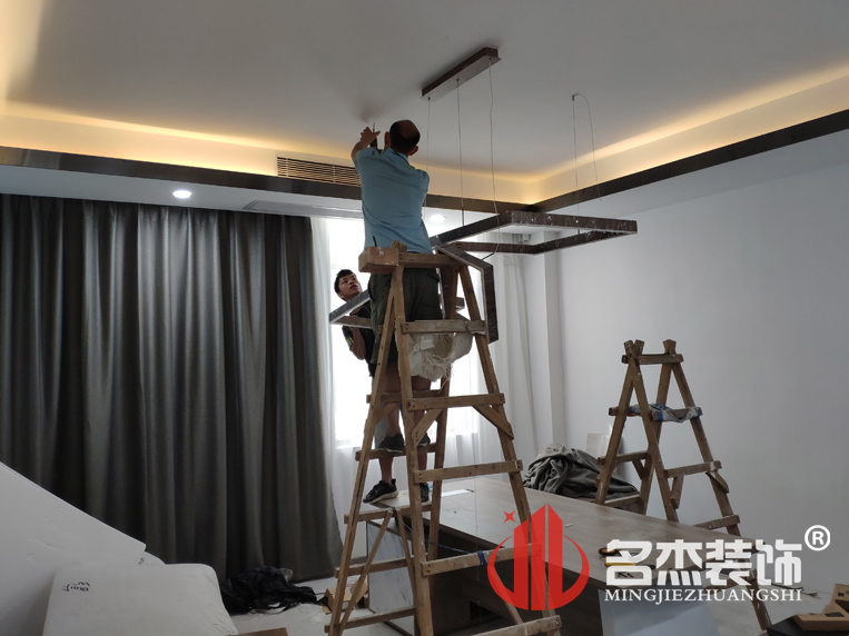 办公室蜜桃一区二区精品