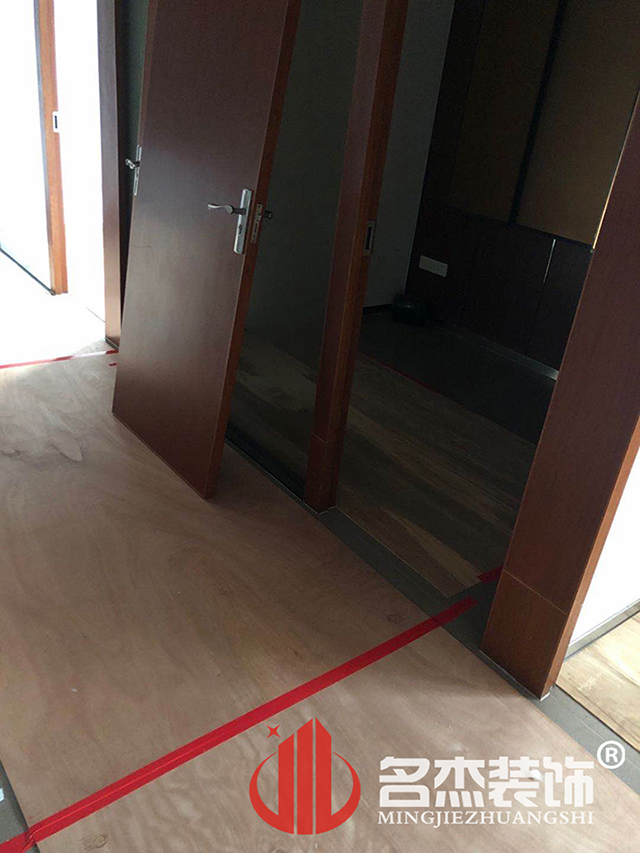 办公室蜜桃一区二区精品