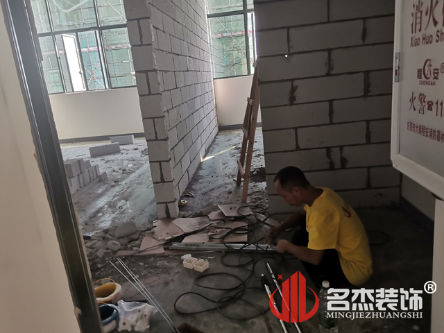 办公室蜜桃一区二区精品