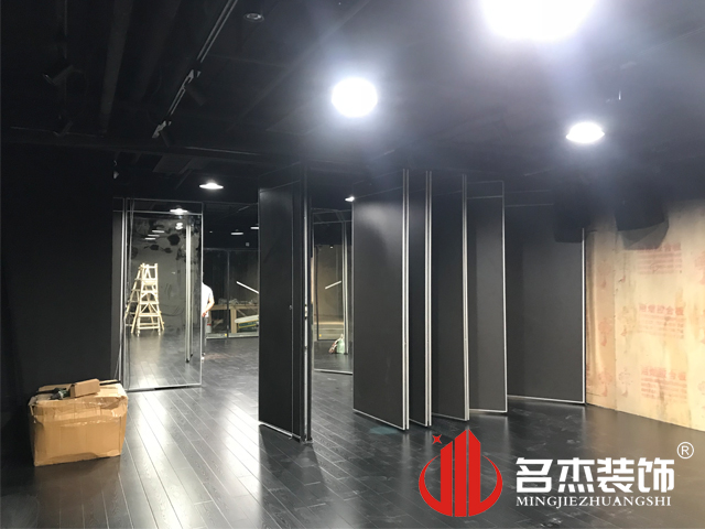 舞蹈室蜜桃一区二区精品设计