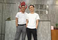 设计师设计出来的东西很专业，很时尚！